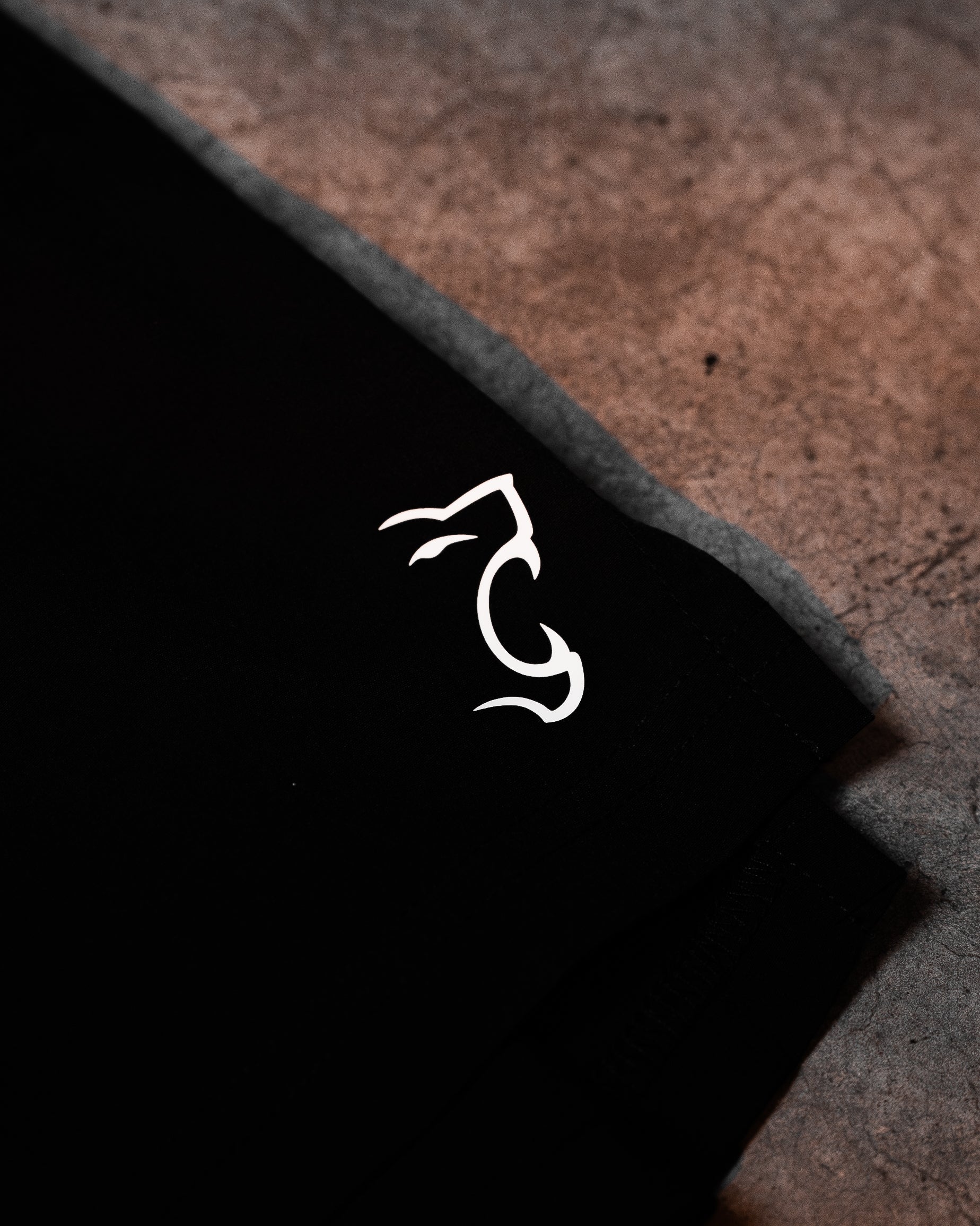 ENDLESS PERFORMANCE SHORTS W/LINER