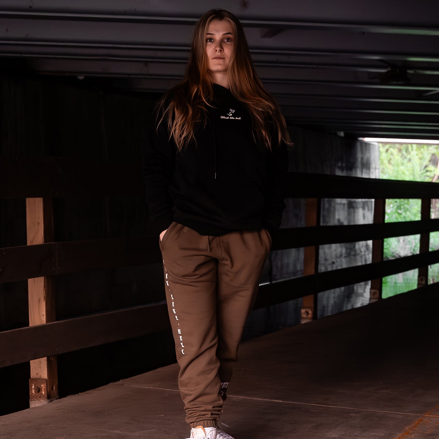 RELENTLESS JOGGERS - FOREST GREEN