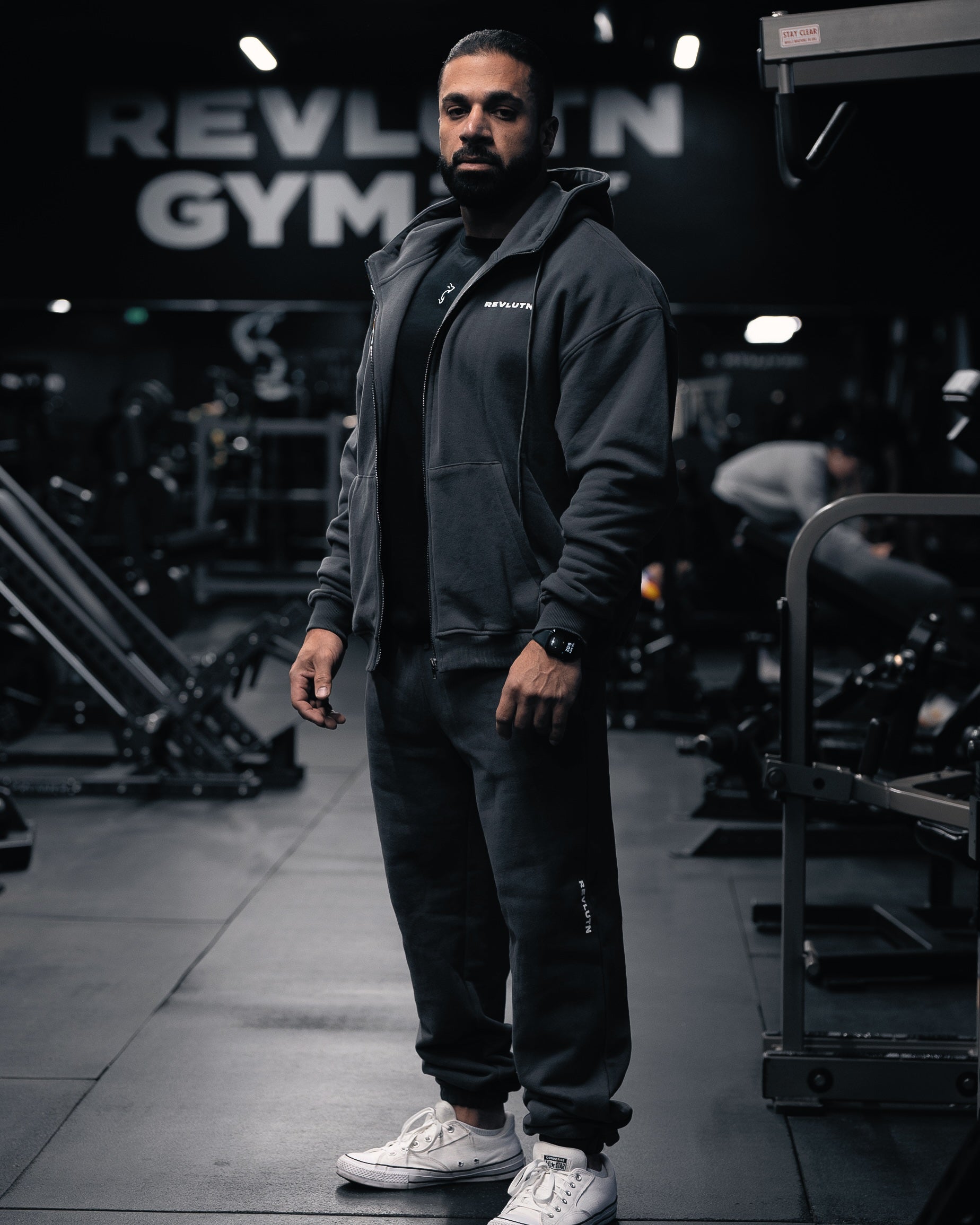 STATEMENT ZIP-UP HOODIE