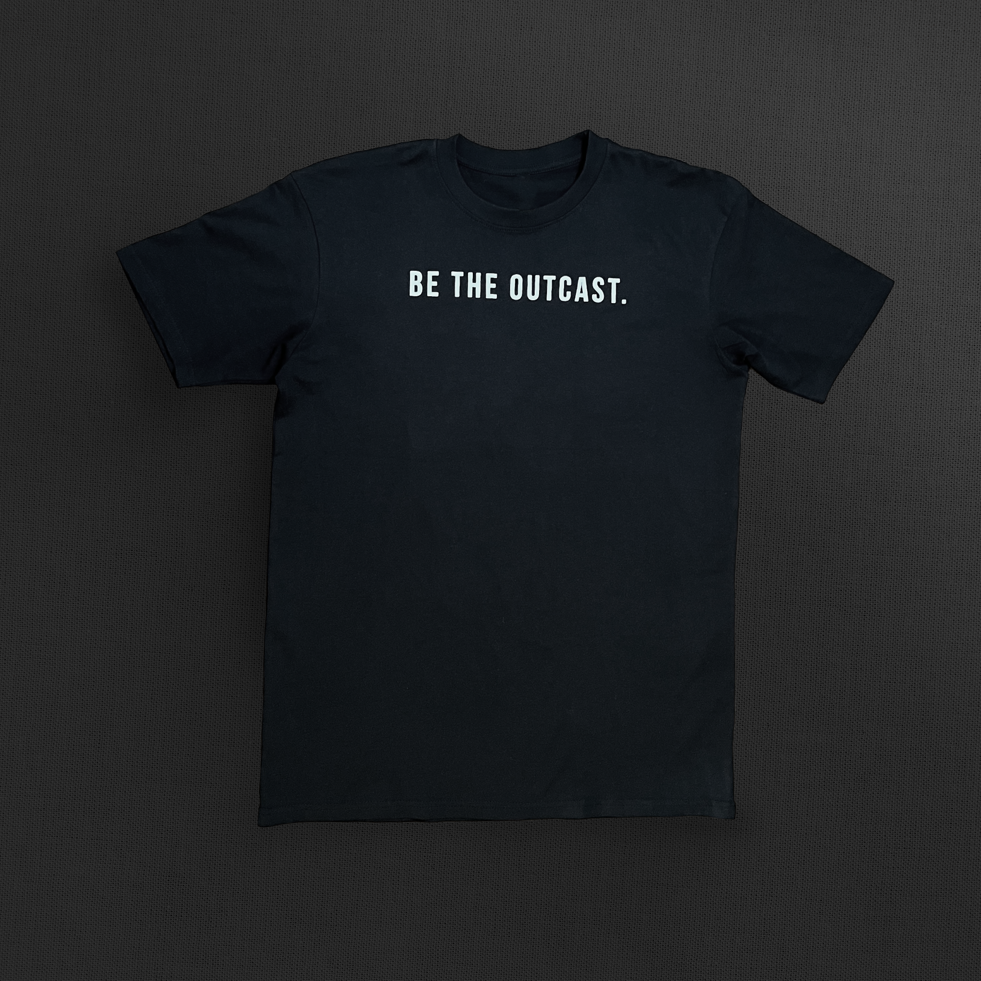 BE THE OUTCAST. TOP - BLACK