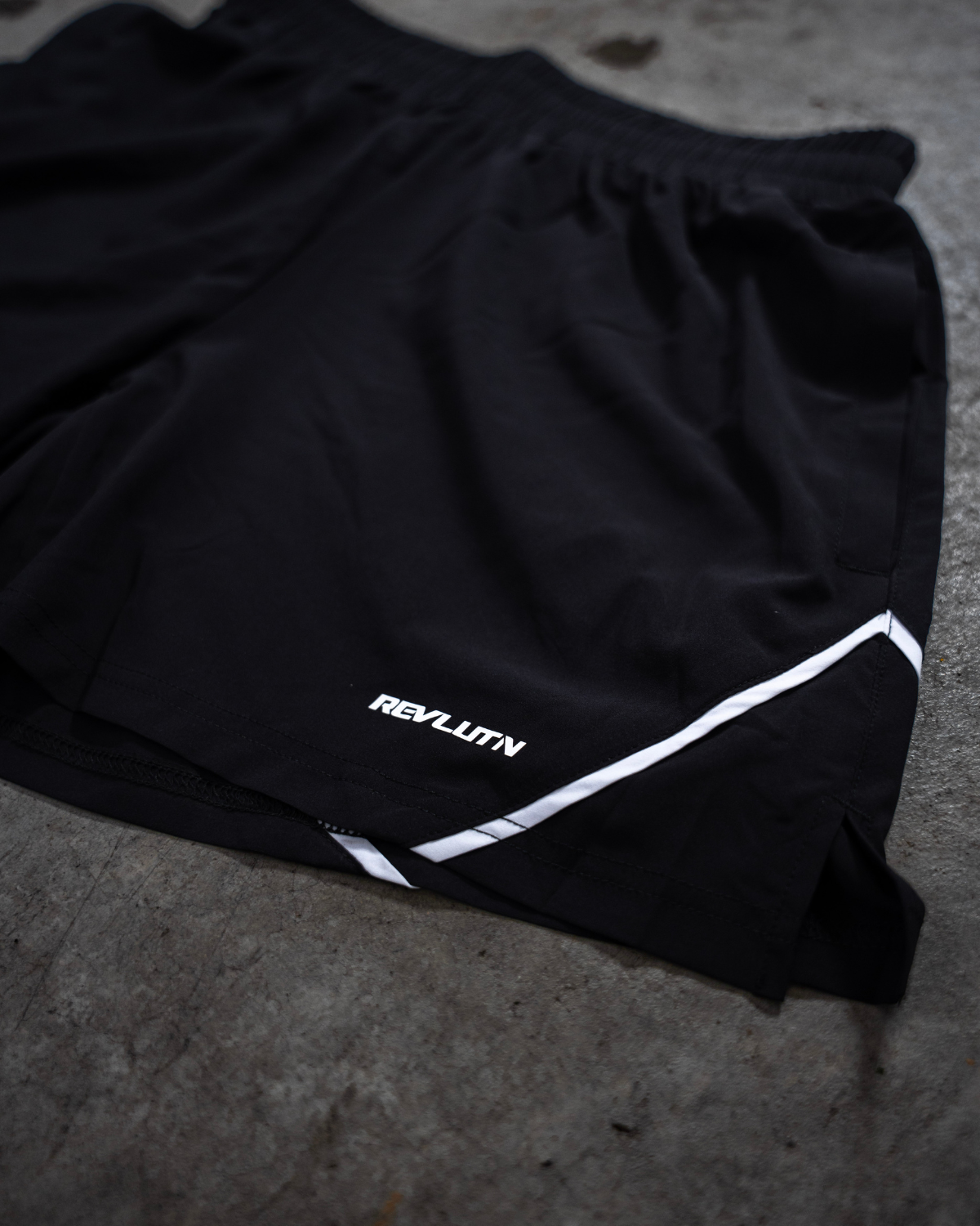 ADAPT SHORT
