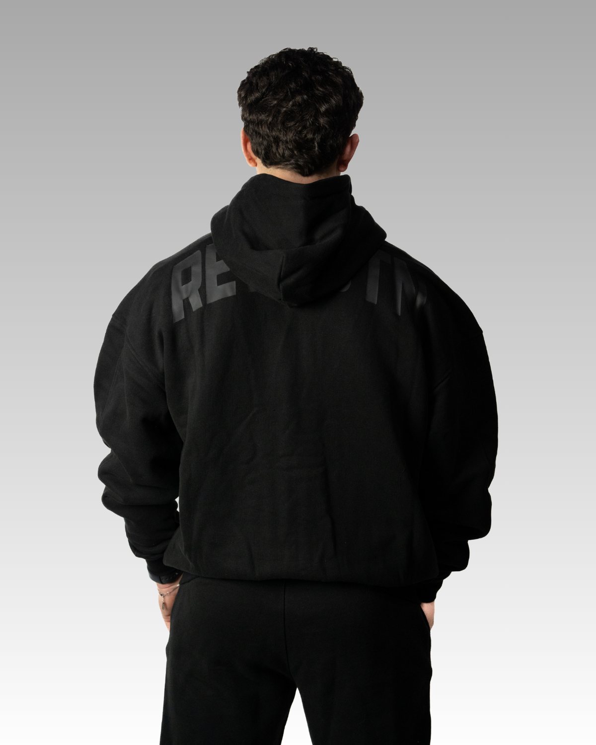 STATEMENT ZIP-UP HOODIE