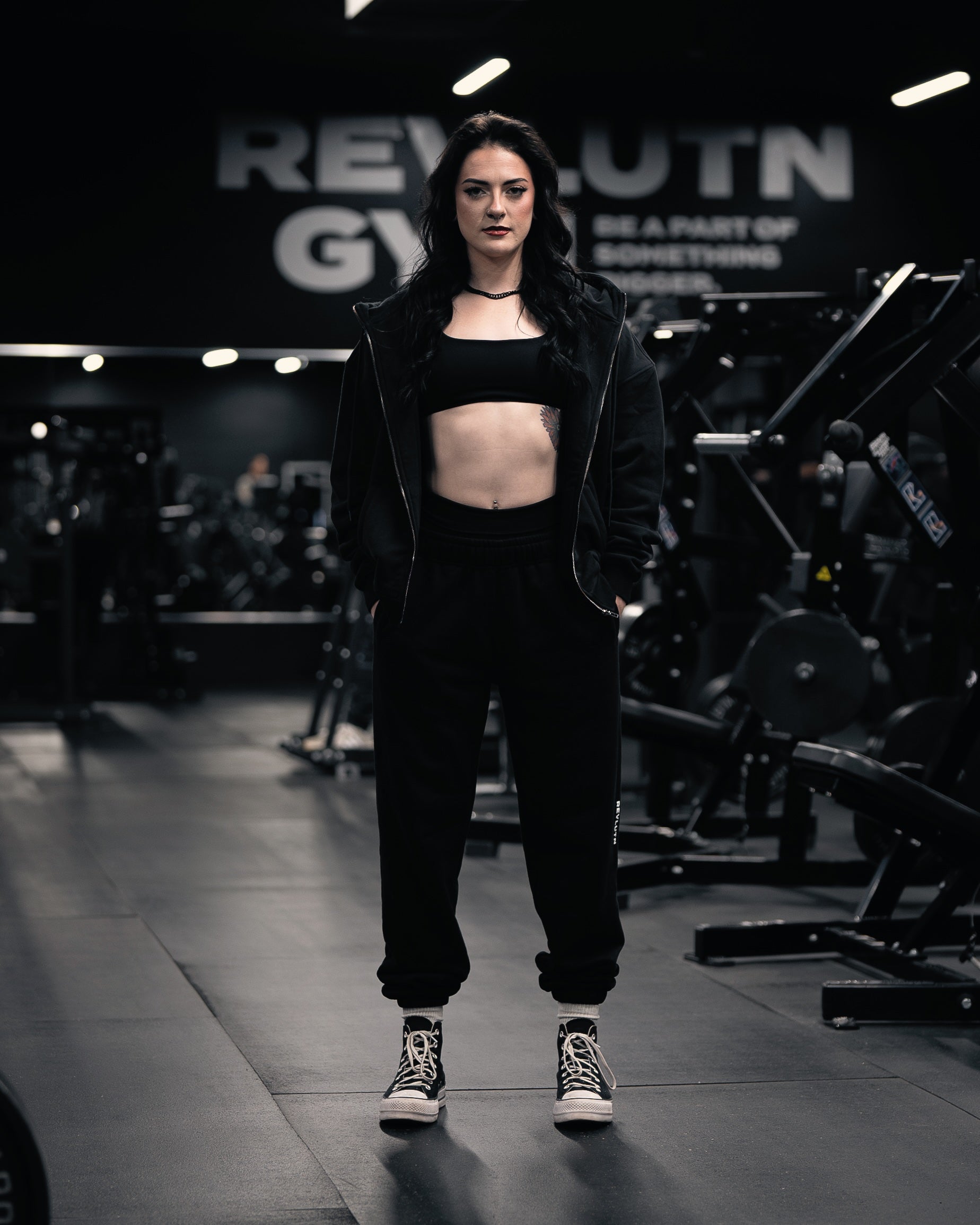 STATEMENT ZIP-UP HOODIE