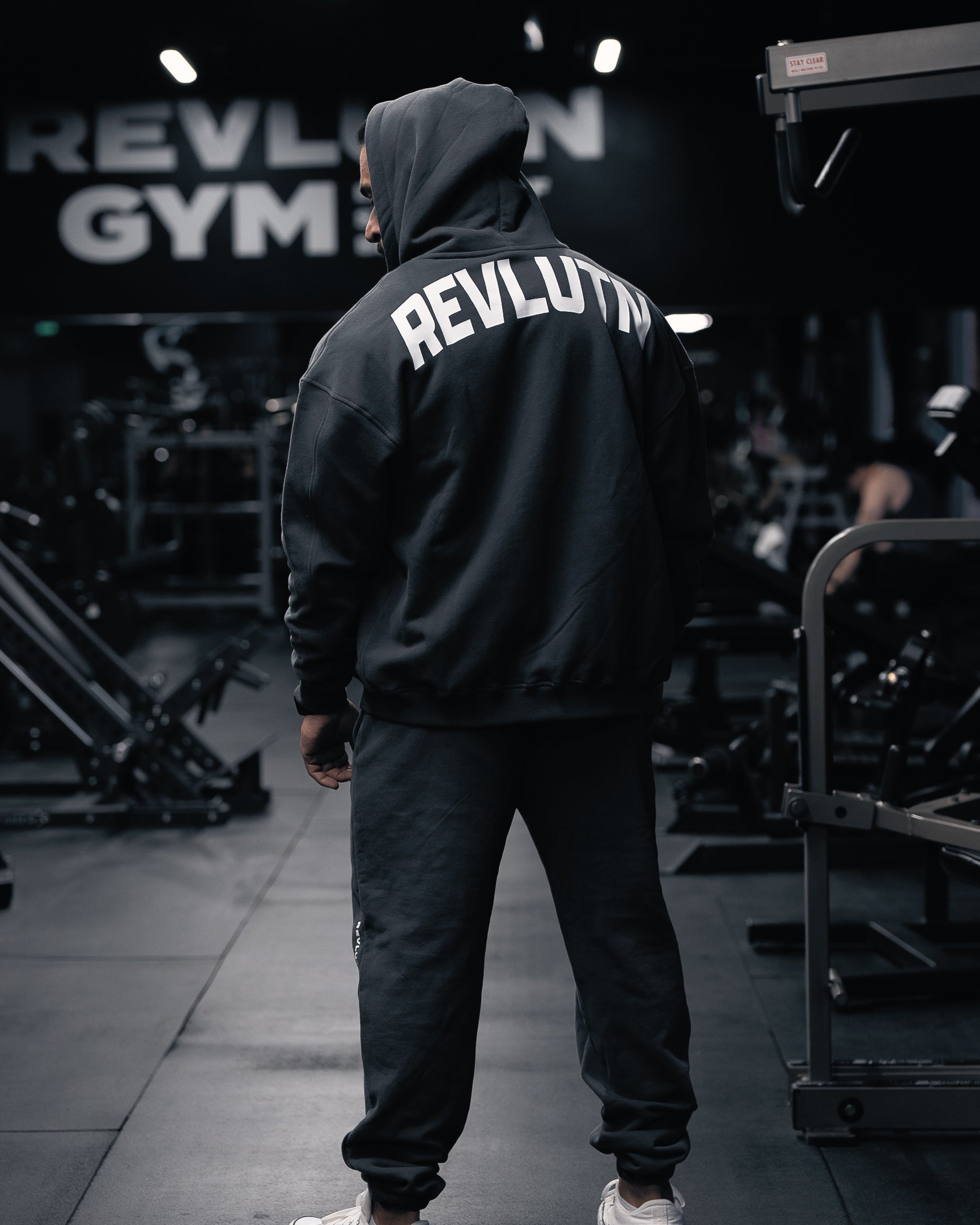 STATEMENT ZIP-UP HOODIE